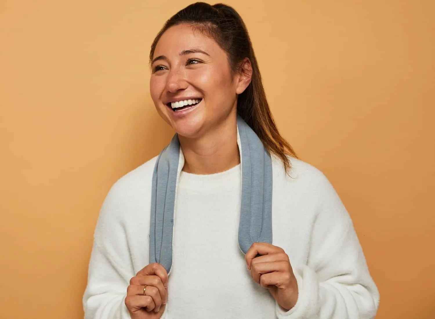 2 x Heated Neck Wraps & Pillow Spray