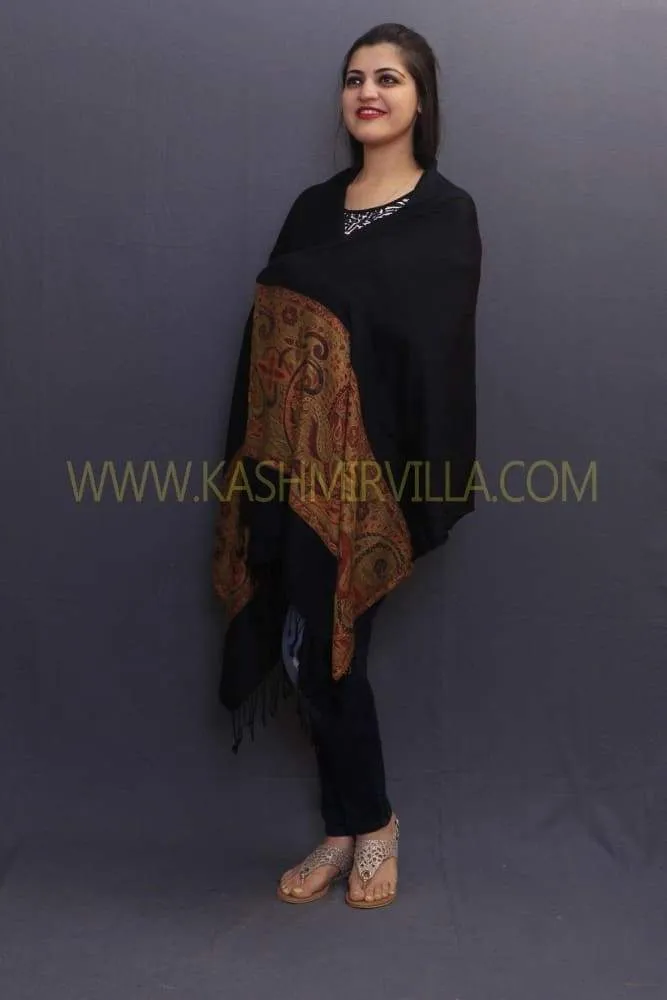 Delicate Wrap Along With Black Base And Highly Defined Broad Border Gains Whole Attention.