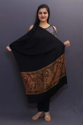 Delicate Wrap Along With Black Base And Highly Defined Broad Border Gains Whole Attention.