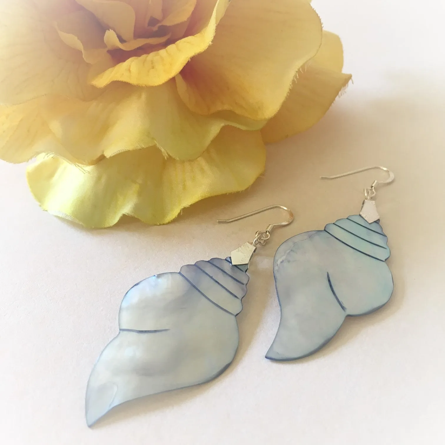 Mother of Pearl Shell Earrings - VE122